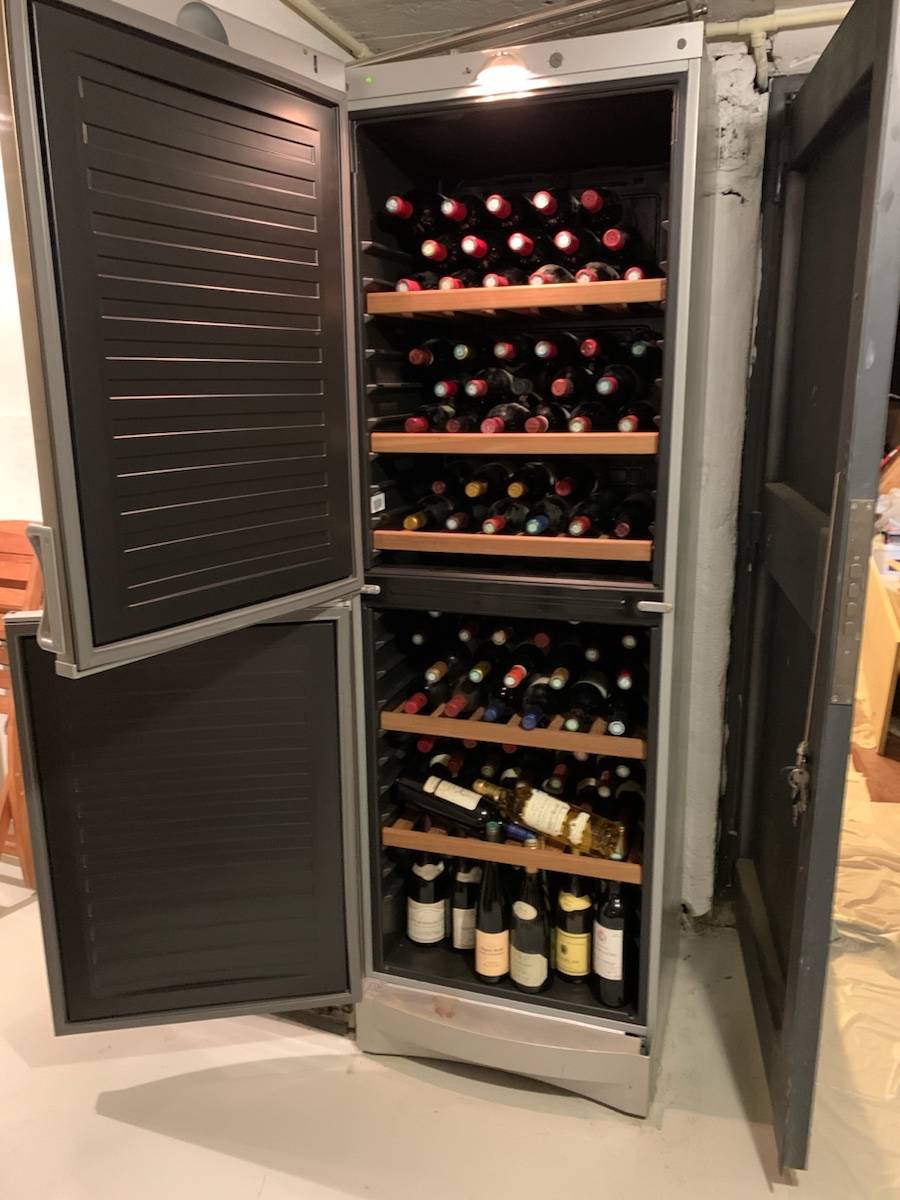 Vends cave à vin La Sommelière et 138 bouteilles de vin voir descriptif joint