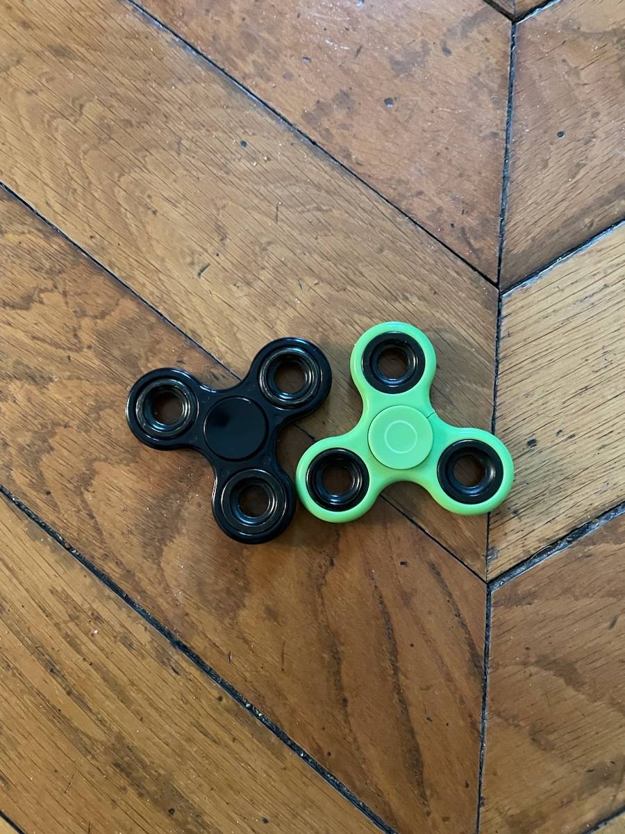 Vends 2 Hand spinner