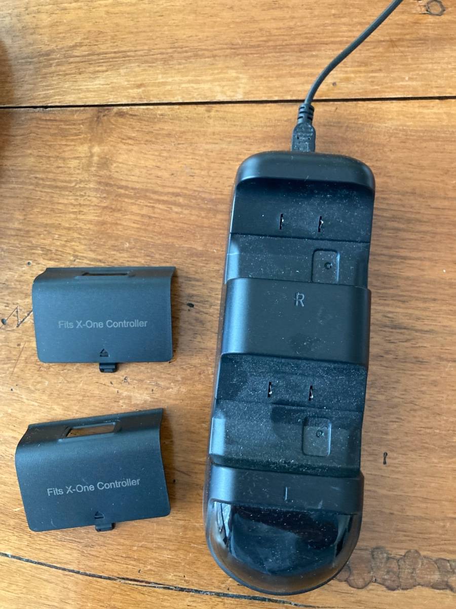 Vends station de charge manette Xbox