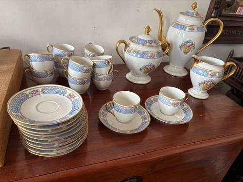 Vends service à café ancien en porcelaine de Limoges, excellent état