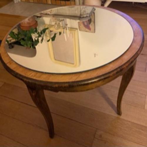Vends Table basse ronde style Louis XV vintage agrémentée d’un miroir