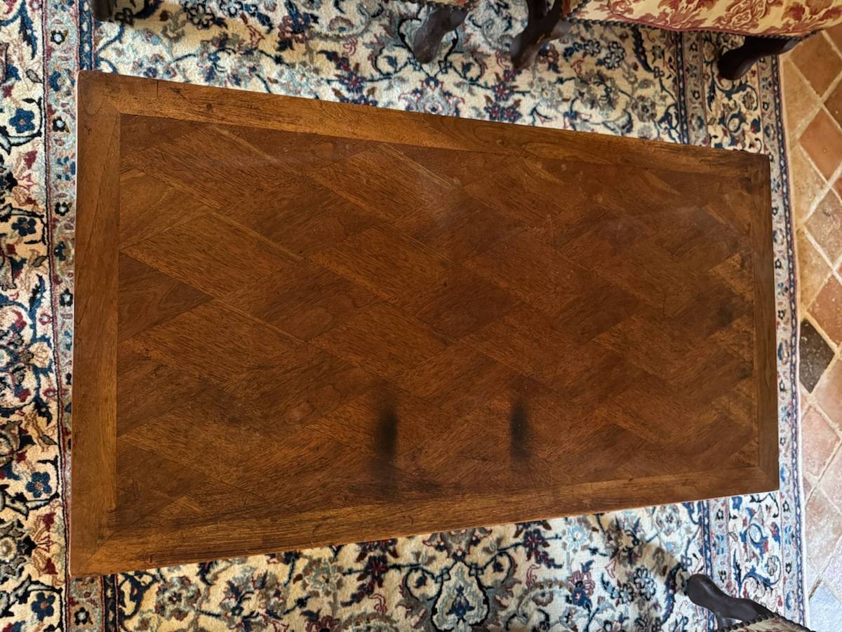 Vends Table basse style LXIII/LXV fabriqués par MÈNECHAL en 1968 au BUGE (Dordogne)