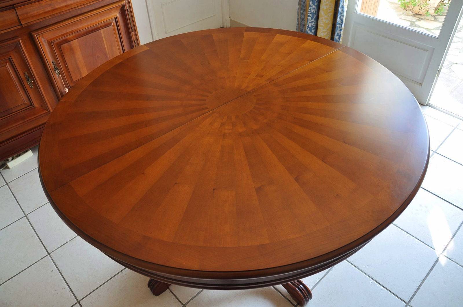 Vends table et 4 chaises en merisier massif