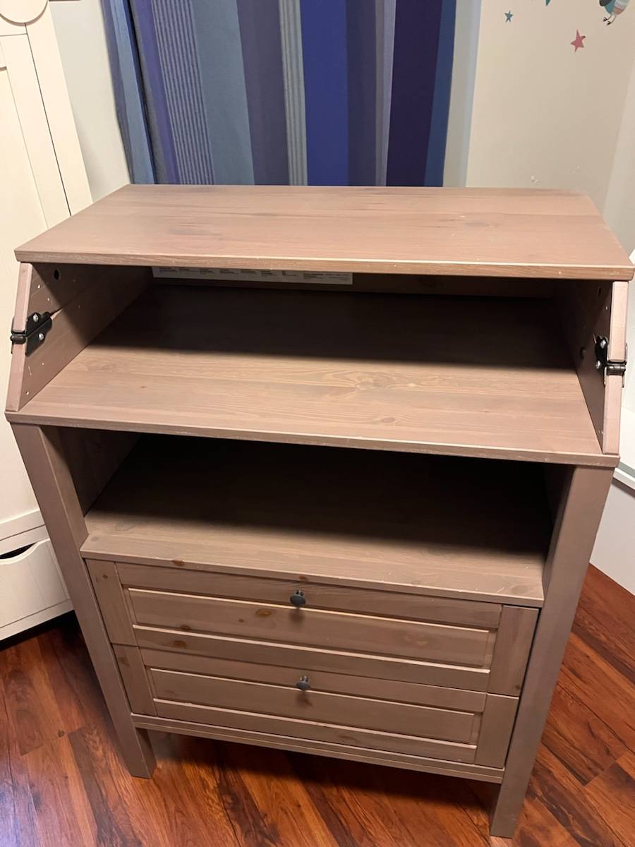 Vends table à langer Ikea très bon état