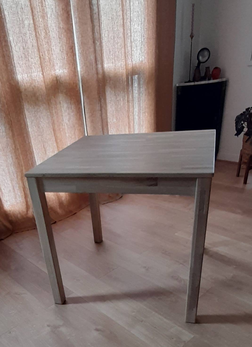 Vends table chêne huilé 80x80