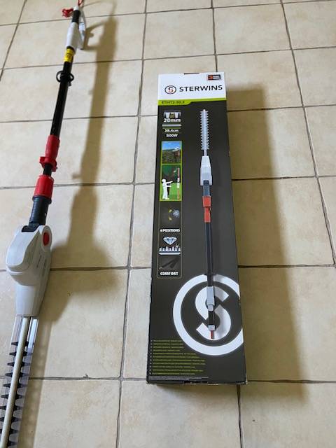 Vends Taille-Haie électrique téléscopique
