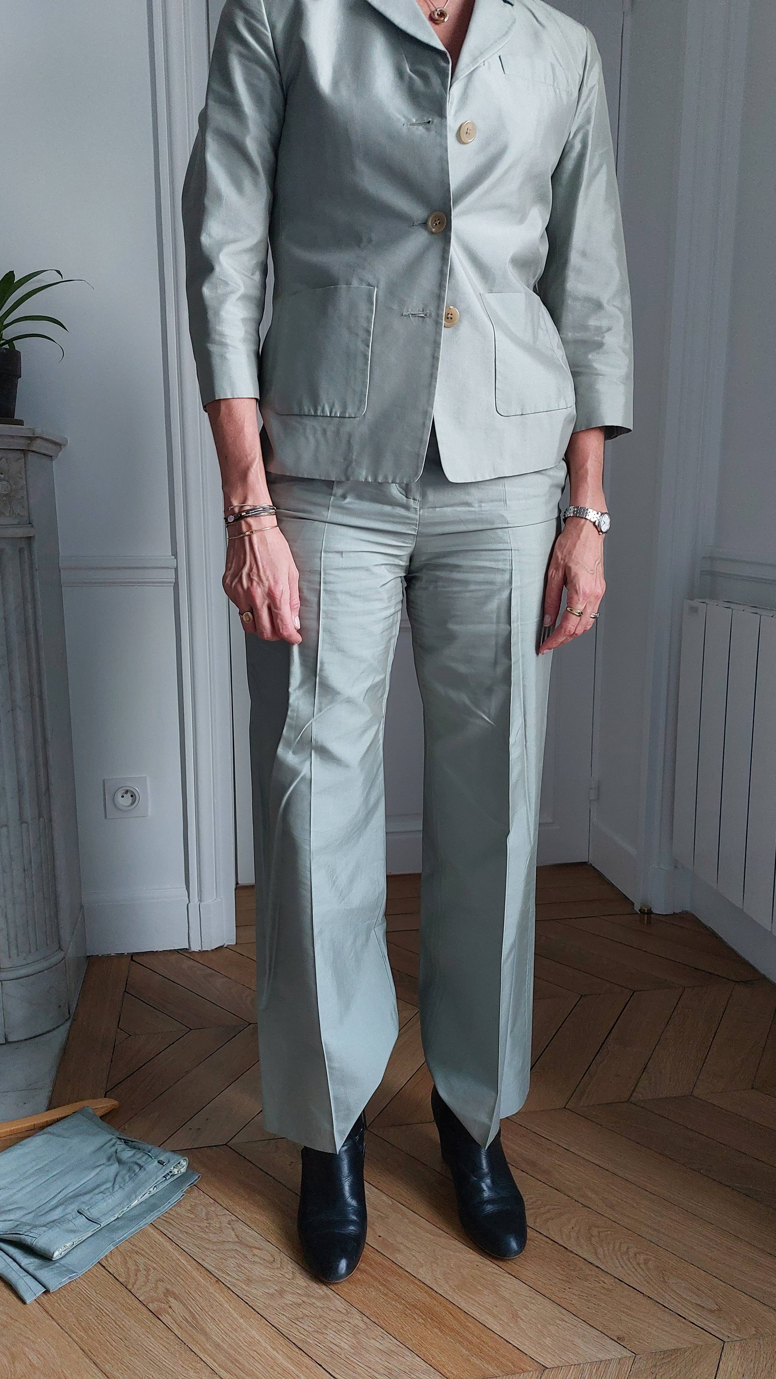 Vends tailleur Cacharel Printemps-été en soie, vert pâle (pantalon et jupe) - Taille L