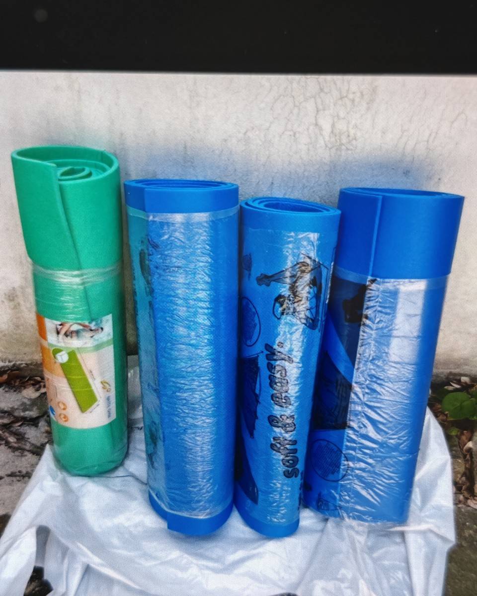 Vends 4 tapis mousse pour activité sportive ou camping