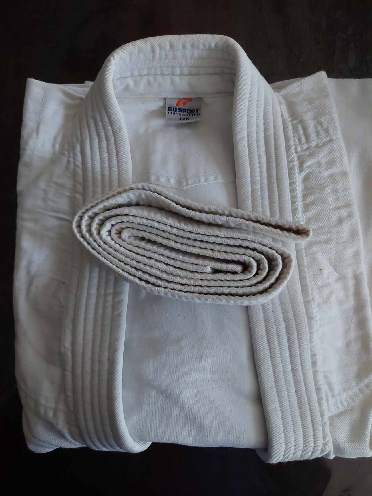 Vends tenue Kimono Judo enfant taille 120 cm