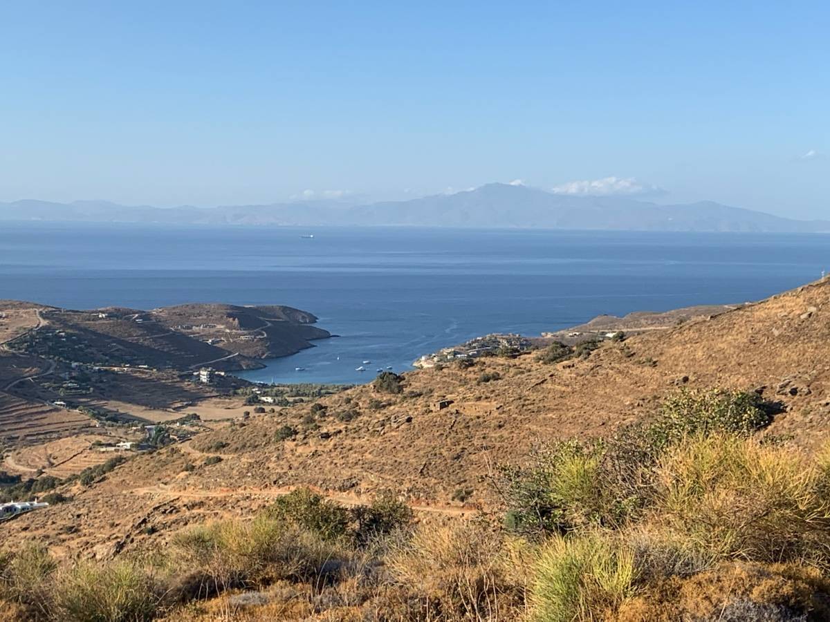 Vends terrain avec vue mer et permis de construire - 7659m² - Kea