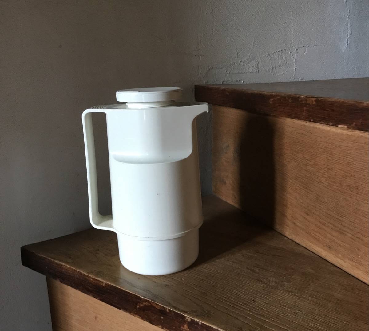 Vends thermos avec un réservoir intérieur supplémentaire