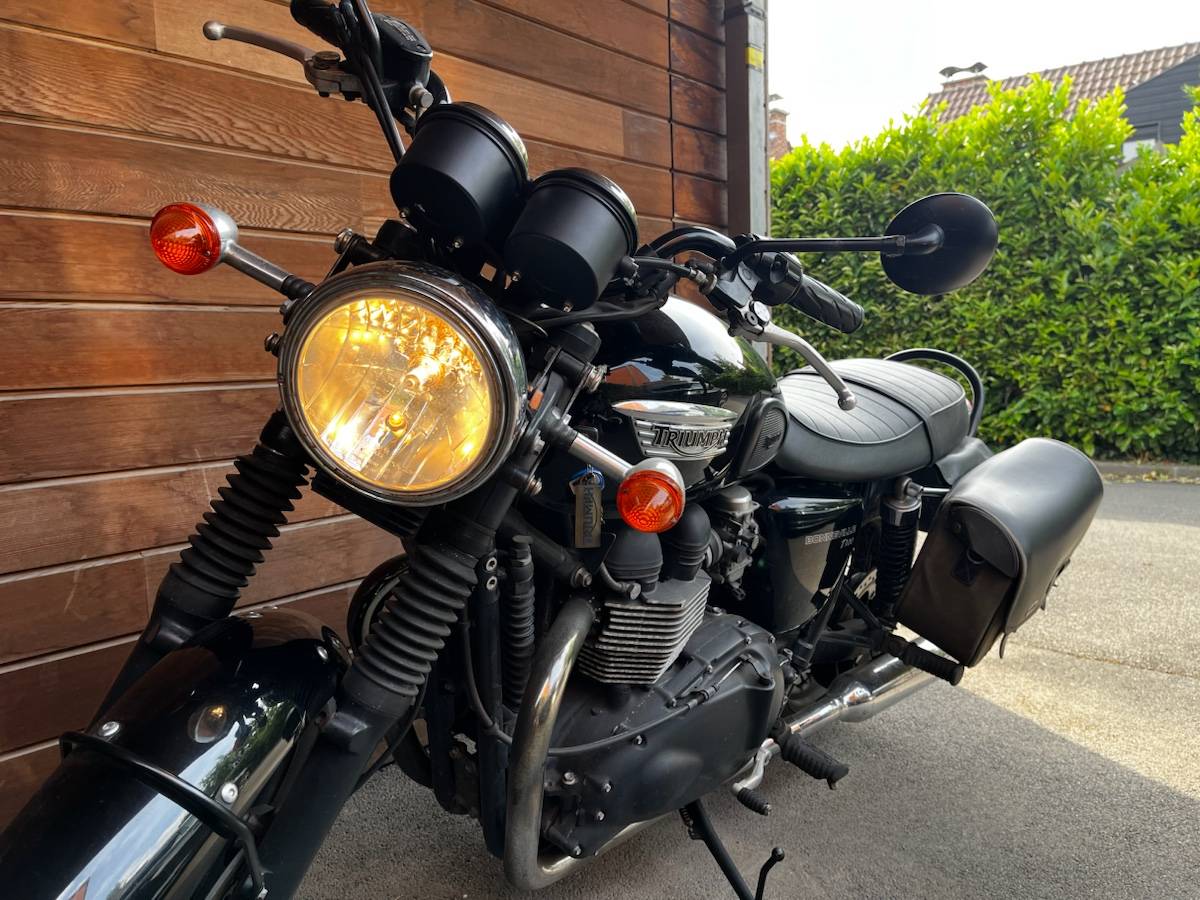 Vends Triumph Bonneville T100 black, 2014, 19900km