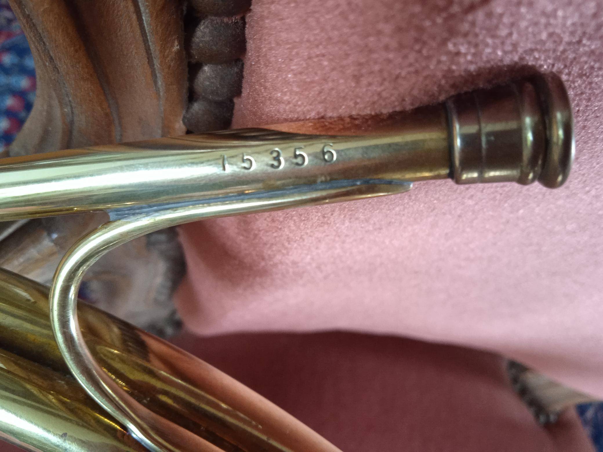 Vends trompe de chasse légère F Périnet