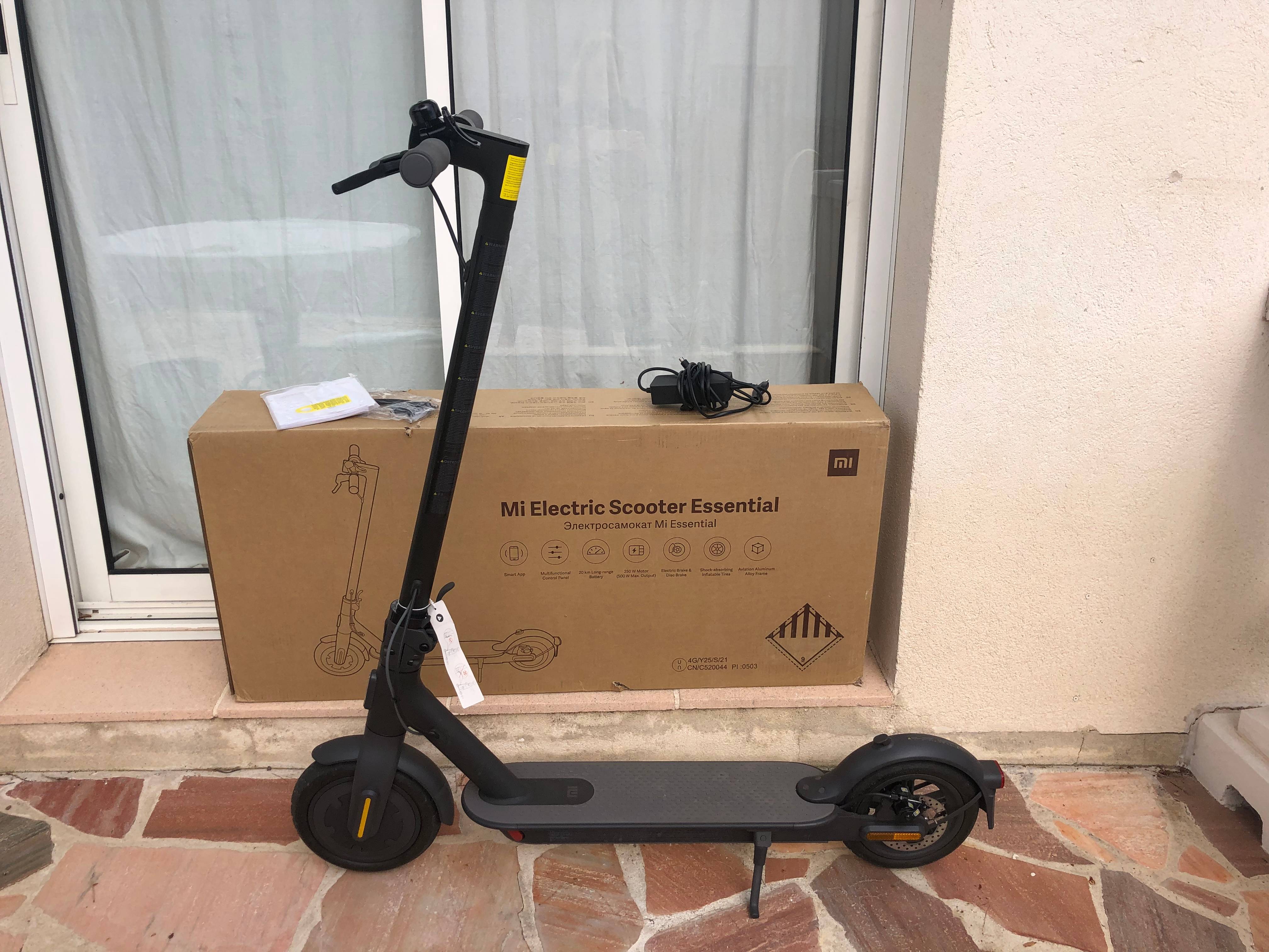 Vends trottinette électrique XI Essential neuve