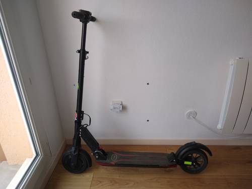 Vends trottinette électrique de la marque e.town