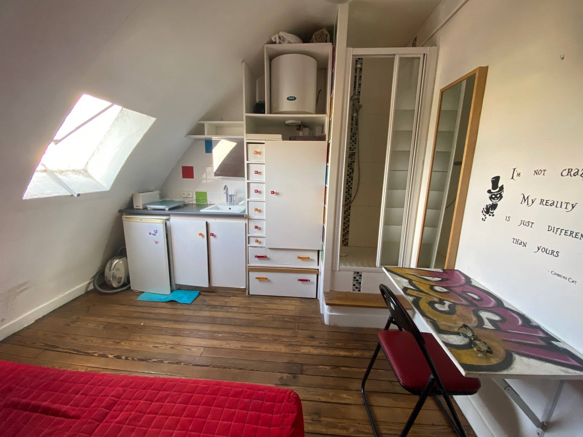 Vends typique et adorable chambre de bonne dans le 16e 7m², Paris 16ème sur Gens de Confiance