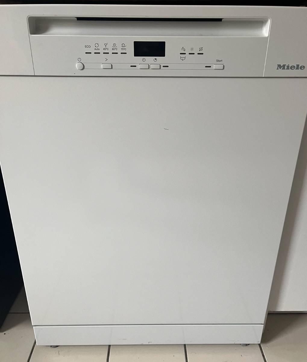 Vends Lave Vaiselle MIELE sous garantie 2028