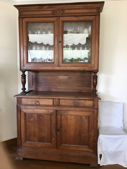 Vends vaisselier châtaignier