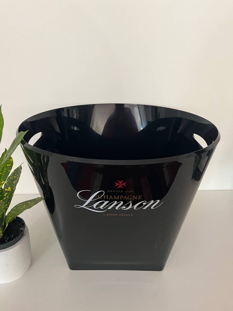 Vends 1 vasque noire neuve Lanson