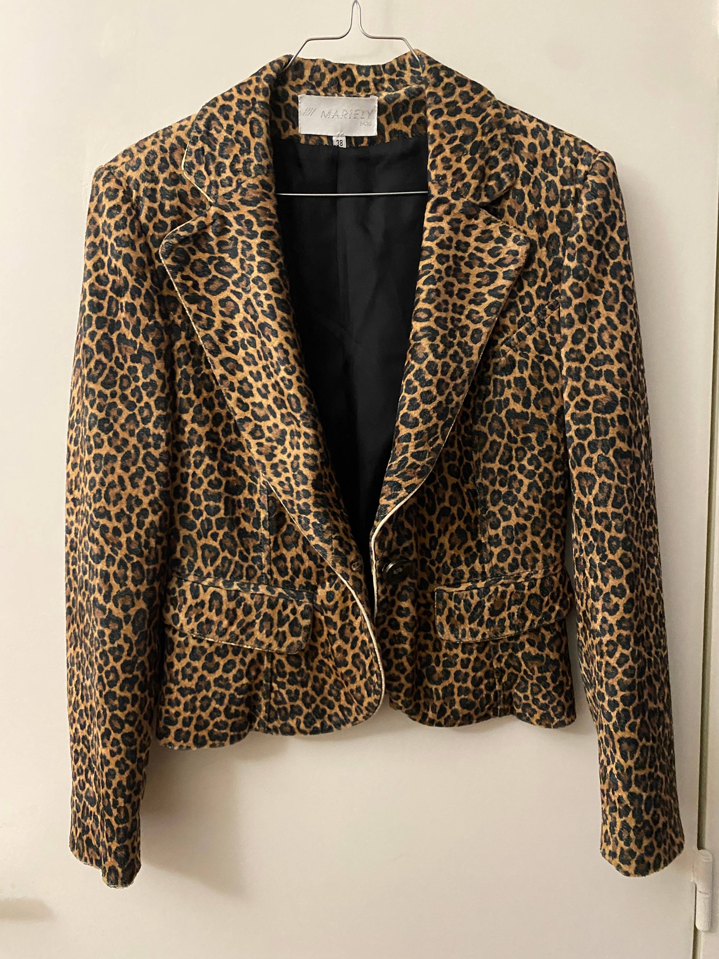 Vends veste femme panthère taille 38