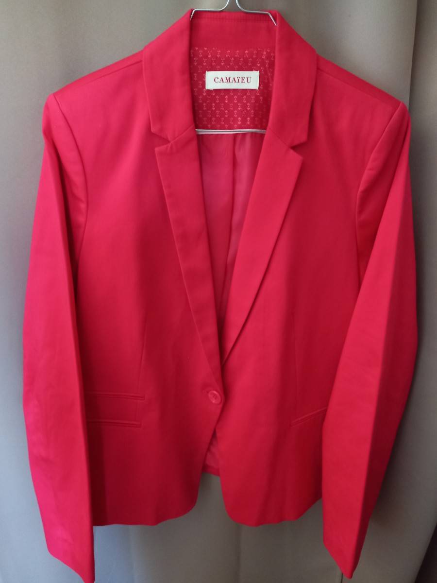 Vends veste rouge neuve - taille 46