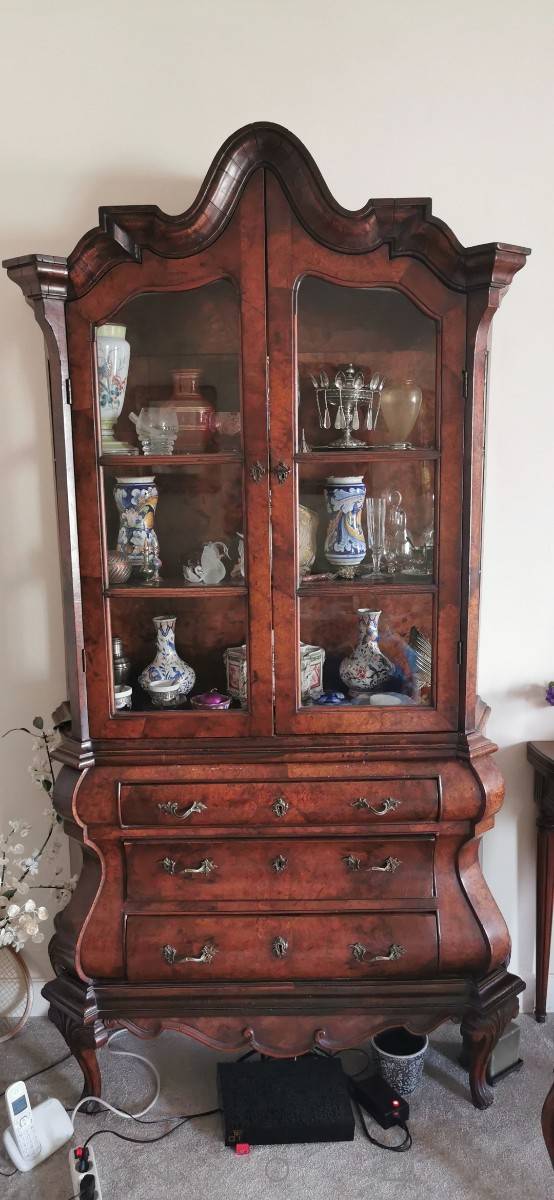 Vends 2 vitrines du 18ème hollandais