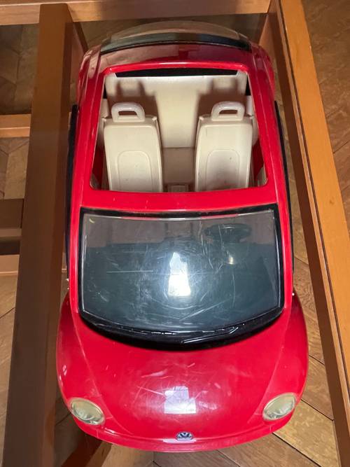 Vends voiture (New Beetle) de la poupée Barbie