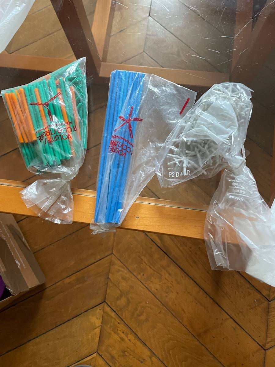 Vends 1 jeu de volumes construire (sans la boîte)