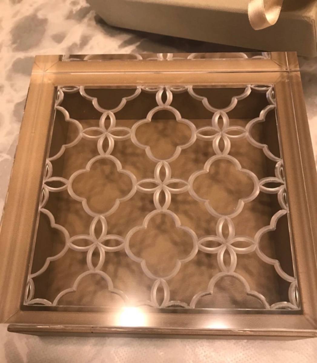 Vends boîte à bijoux haut de gamme Rivière