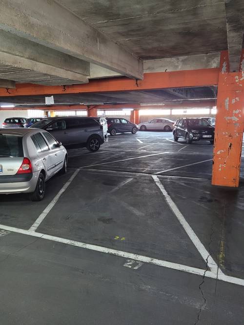 Vends parking - Paris 17ème, rue Cardinet - 11m²