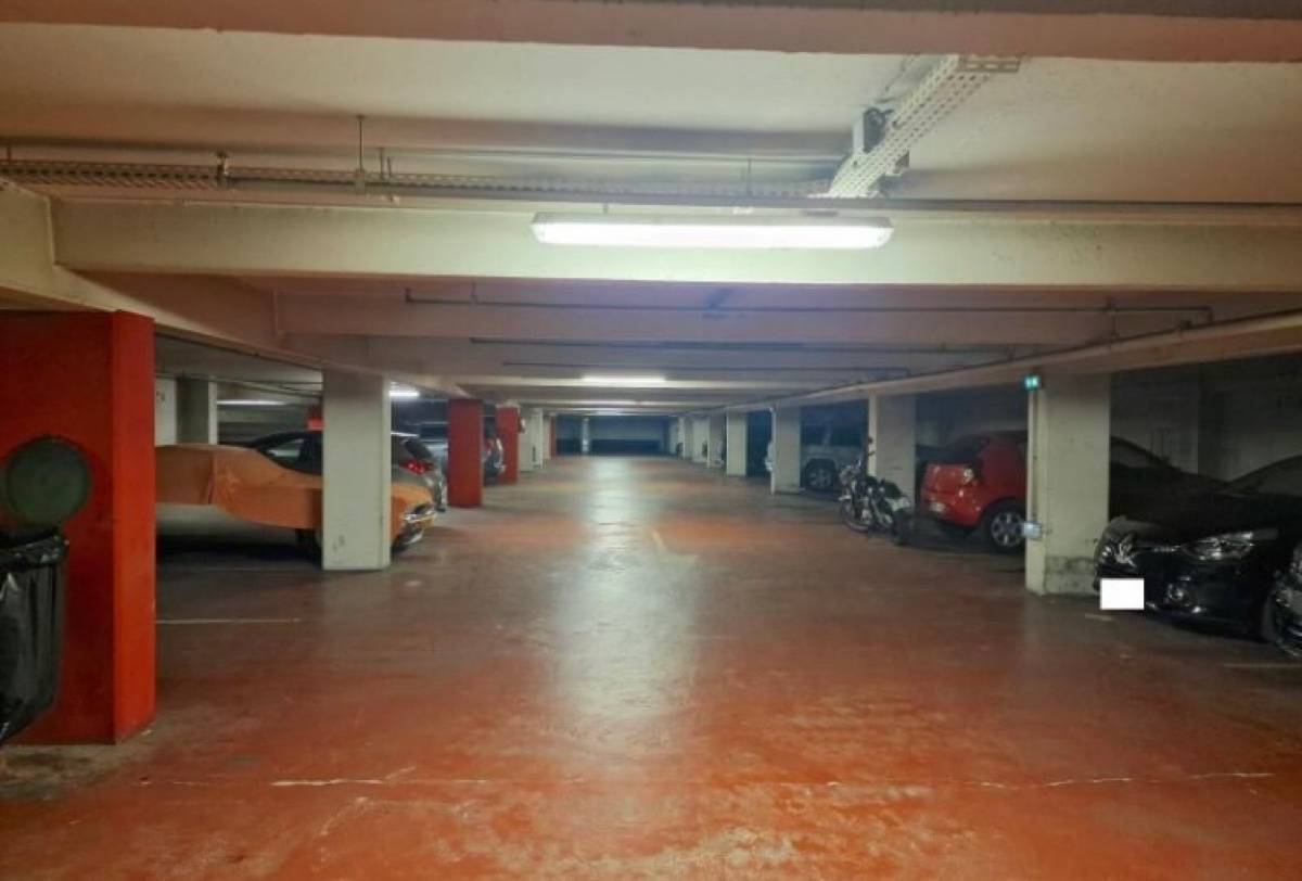 Vends parking Paris 10ème /  canal Saint Martin - Valmy - gare de l’Est - 12m²