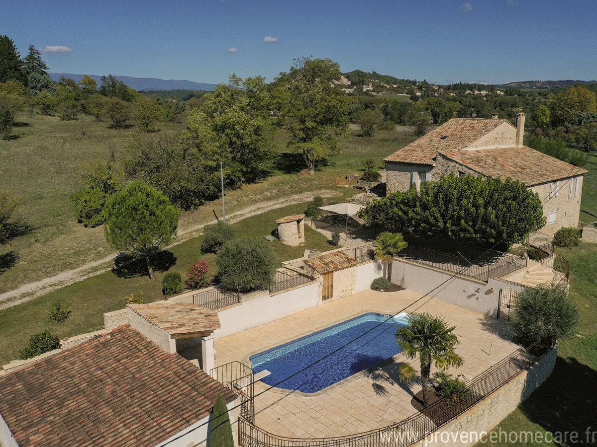 Loue La Verdette, maison de vacances en Provence, 7 couchages, jardin paysagé, piscine privée