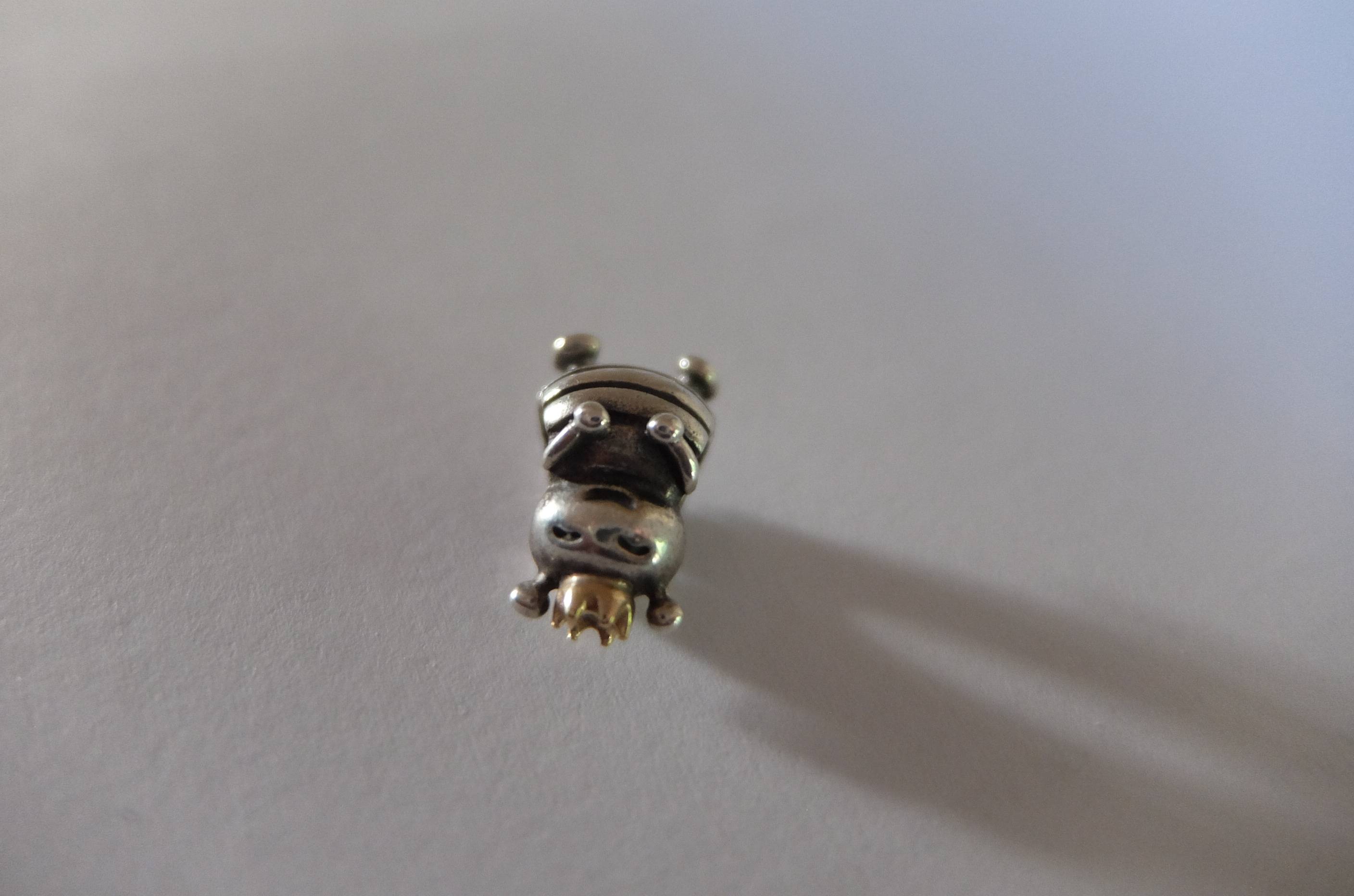 Véritable charm de PANDORA abeille argent et or