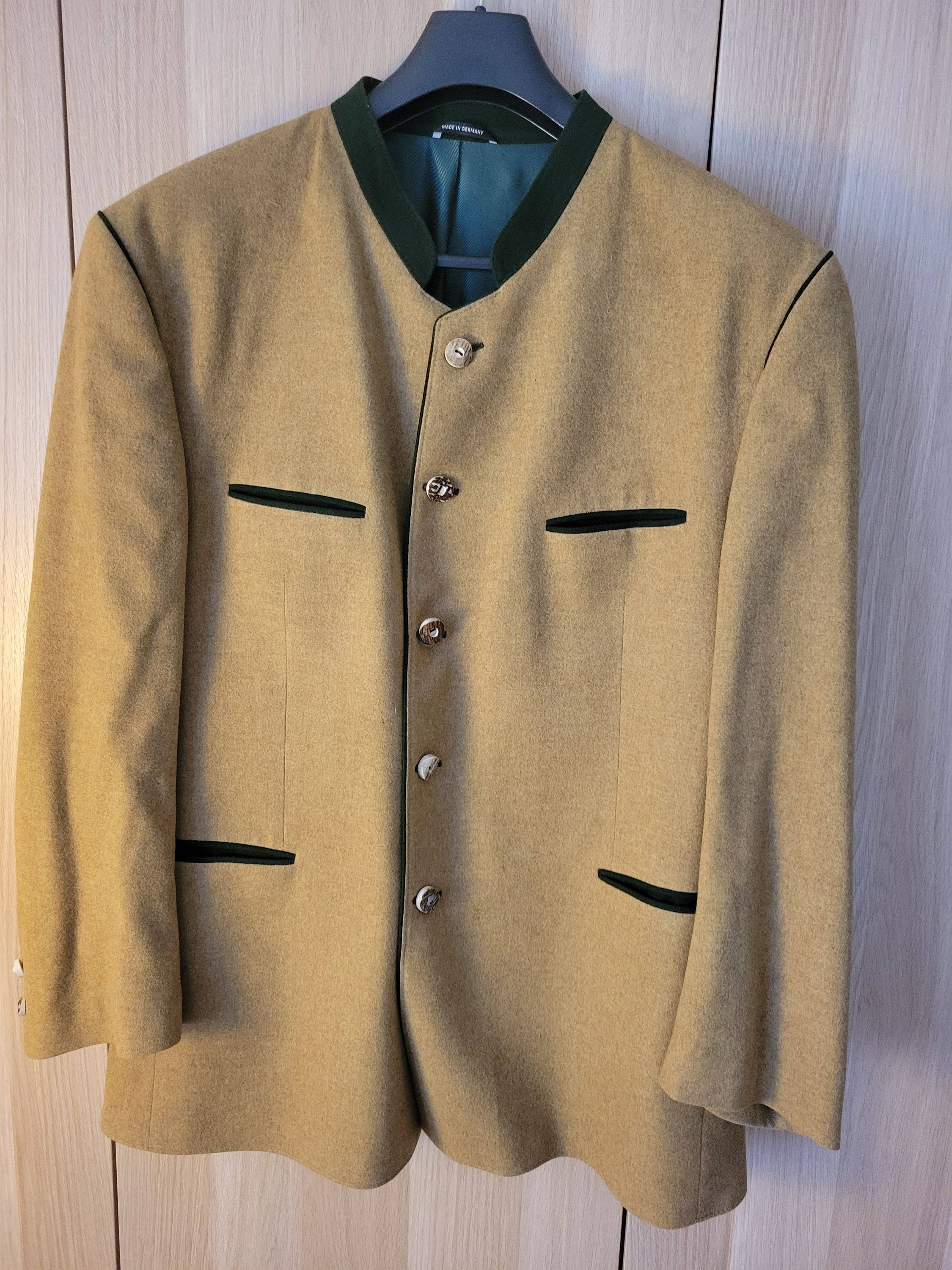 Vends veste autrichienne - Taille 6XL