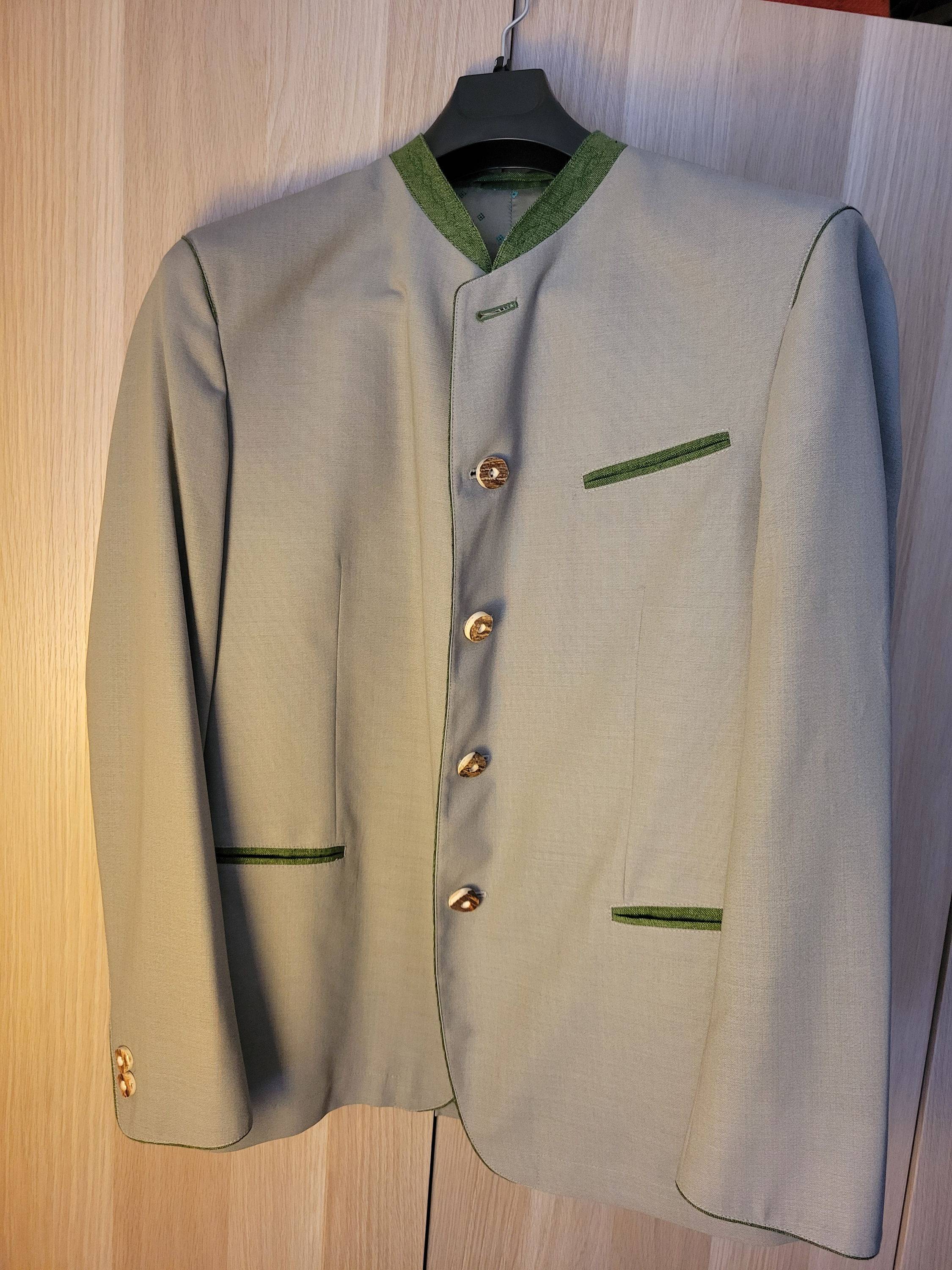 Vends veste autrichienne - Taille 54