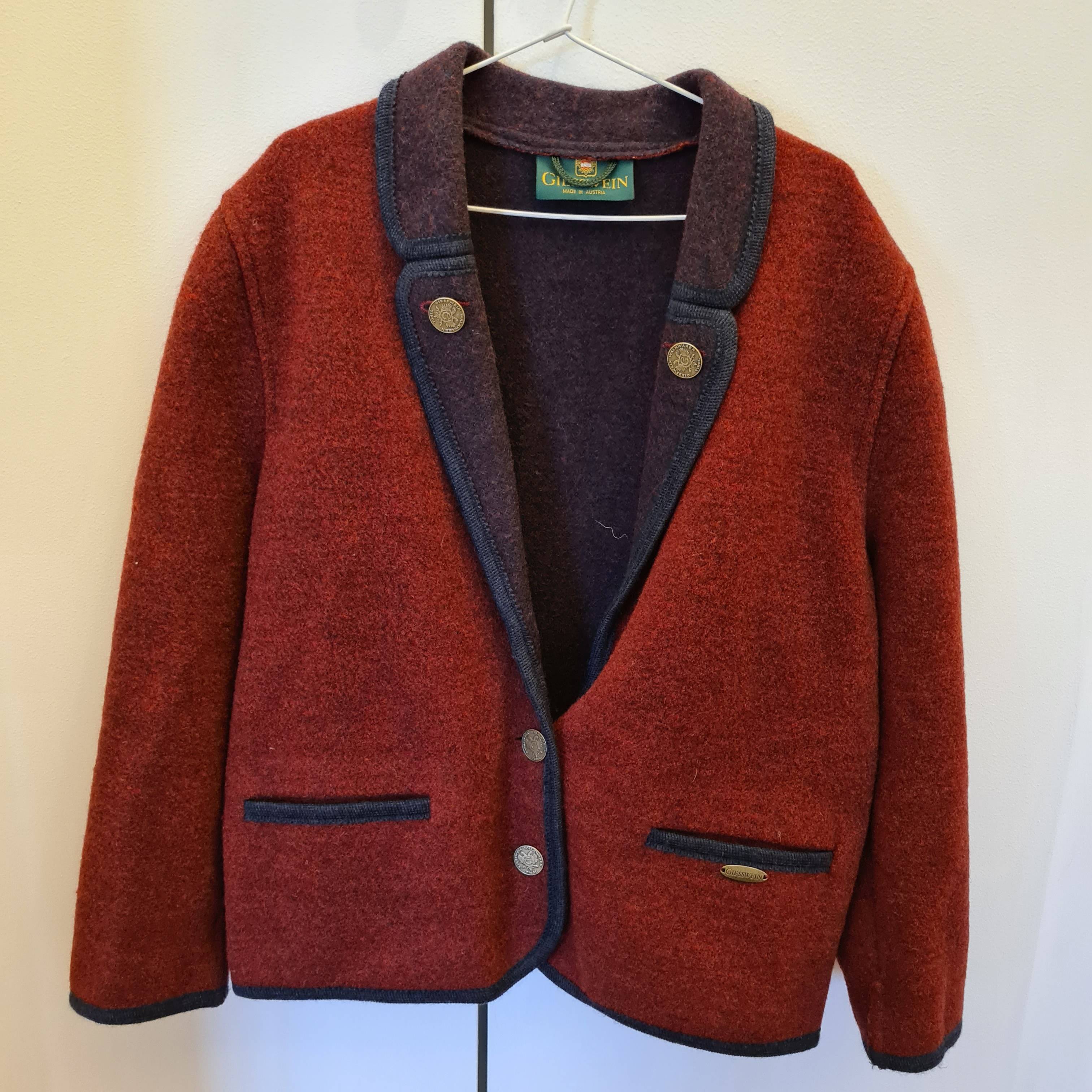 Veste autrichienne Giesswein en parfait etat