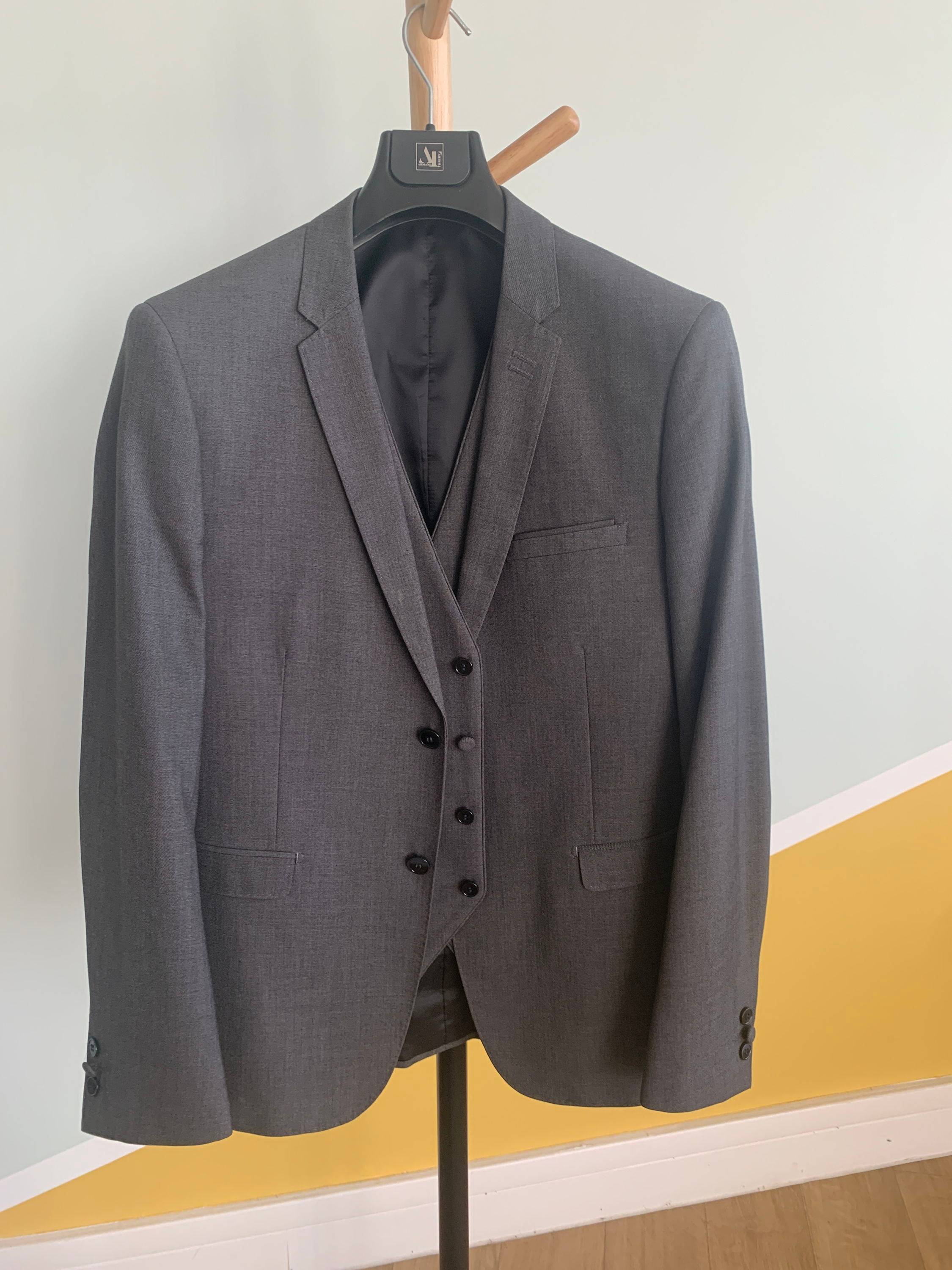 Vends veste de costume avec gilet - Taille L