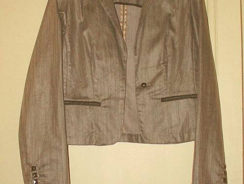 Vends veste coupe habillée et soignée Taille 40
