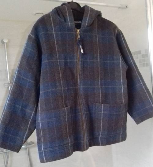 Veste en laine à carreaux avec capuche 10A