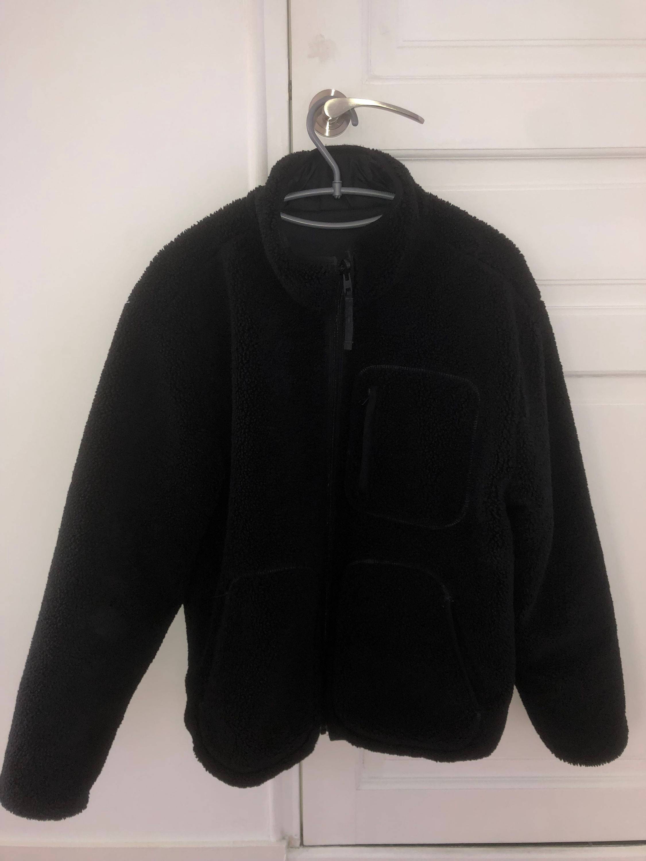 Vends veste polaire Hollister - Taille S