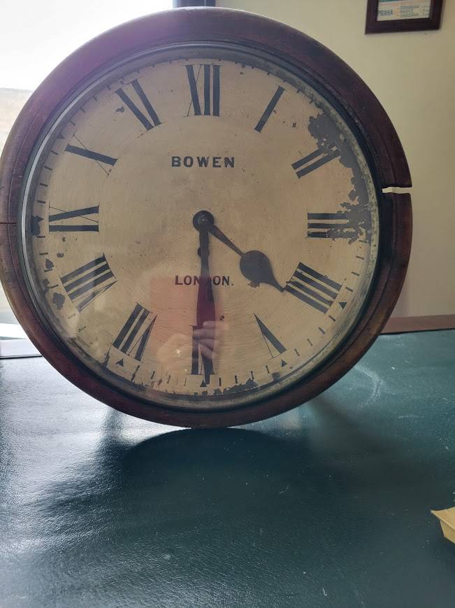 Vends vieille horloge anglaise en état de marche