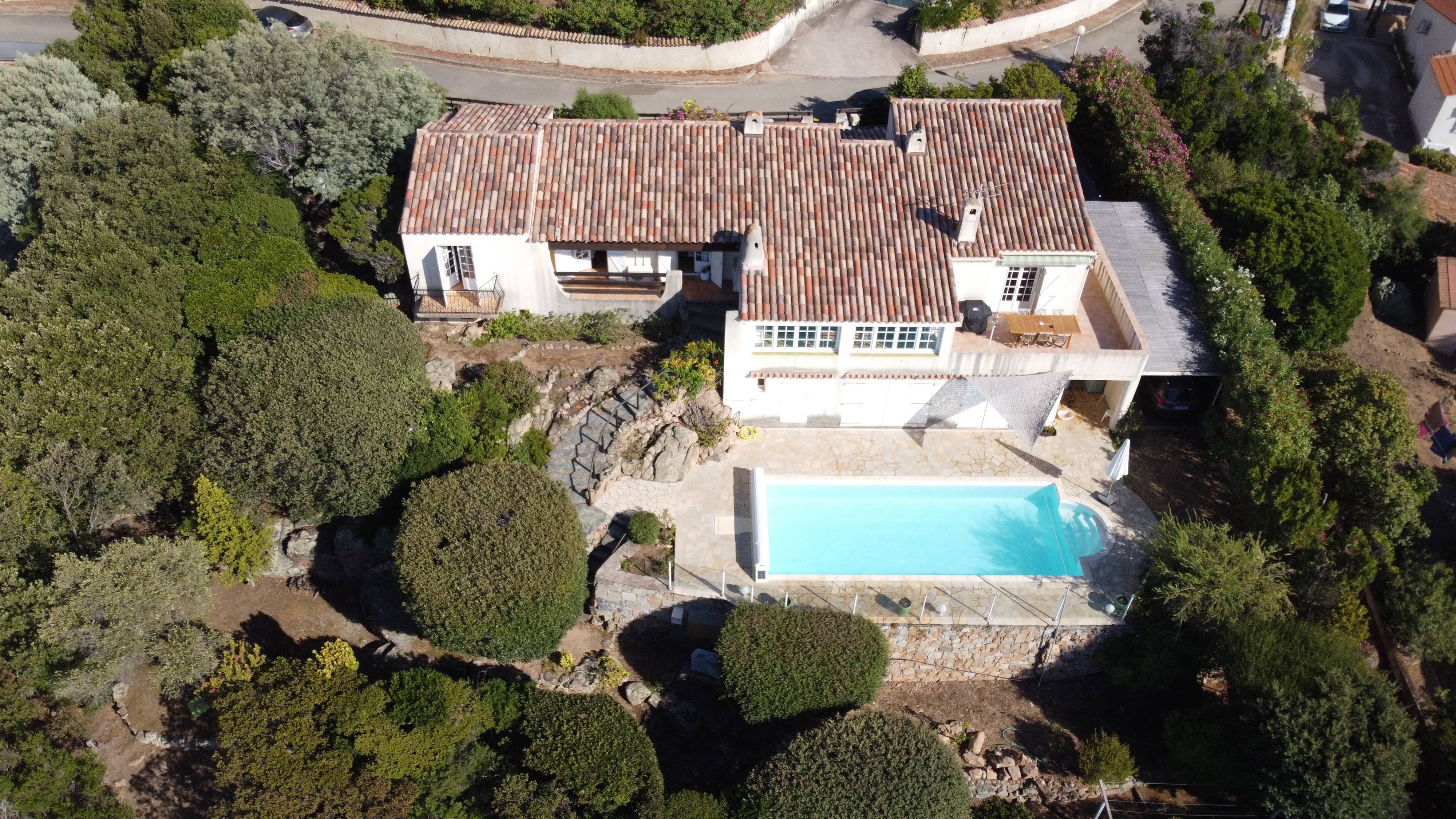 Loue villa climatisée, vue mer imprenable et piscine - 8 couchages - Corse Sud-Rupione - Pietrosella (20)