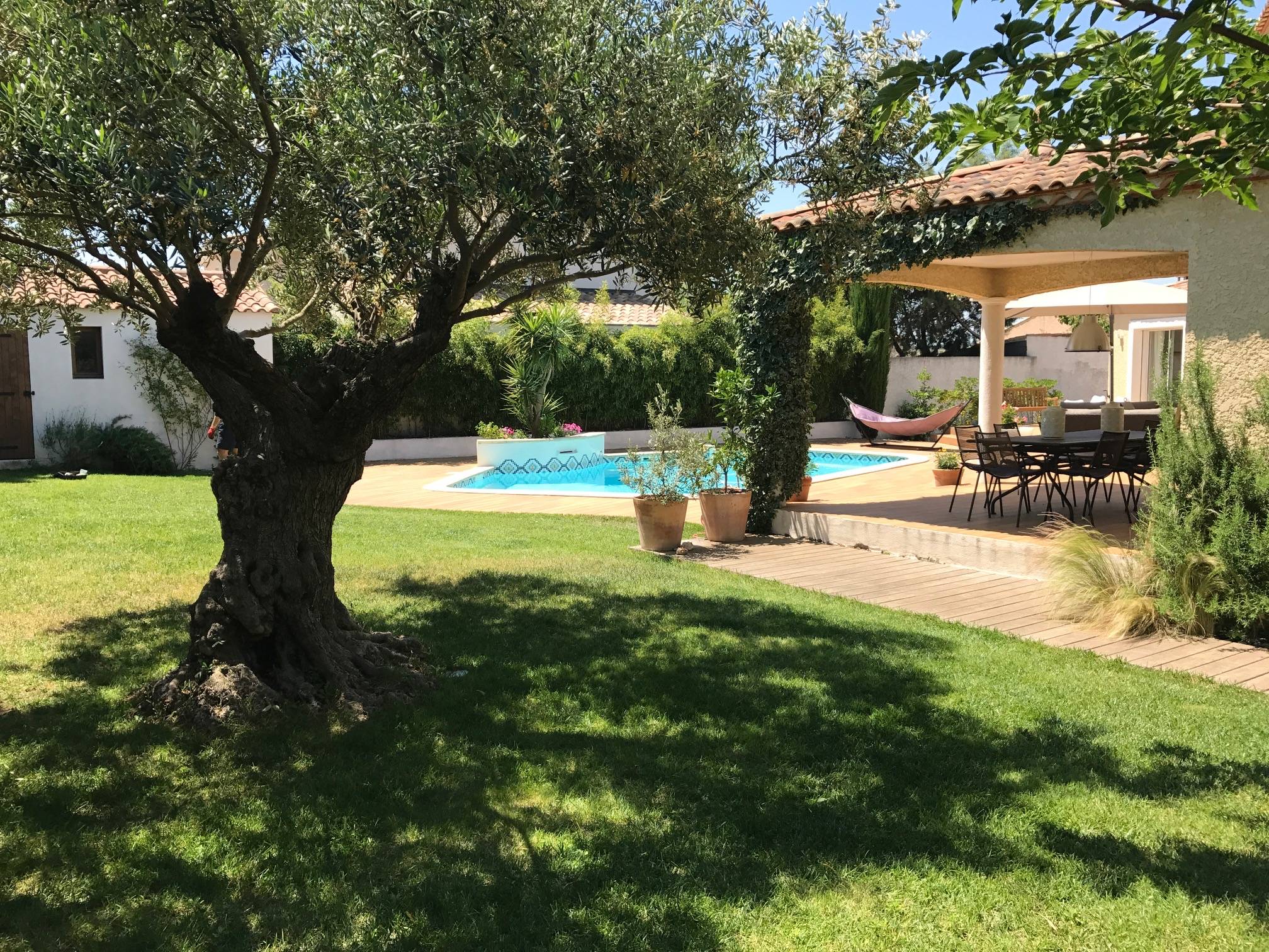 Loue maison climatisée au calme avec piscine - 6 couchages, proche mer et Montpellier