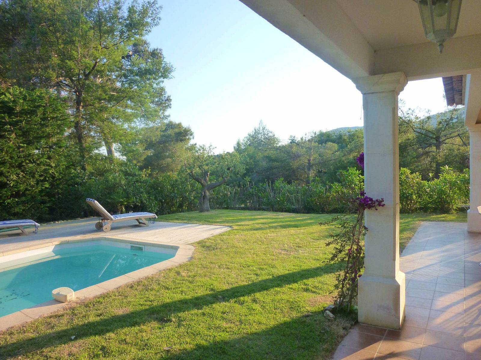 Loue villa à La Croix-Valmer (83) proche plage, piscine - 8 couchages