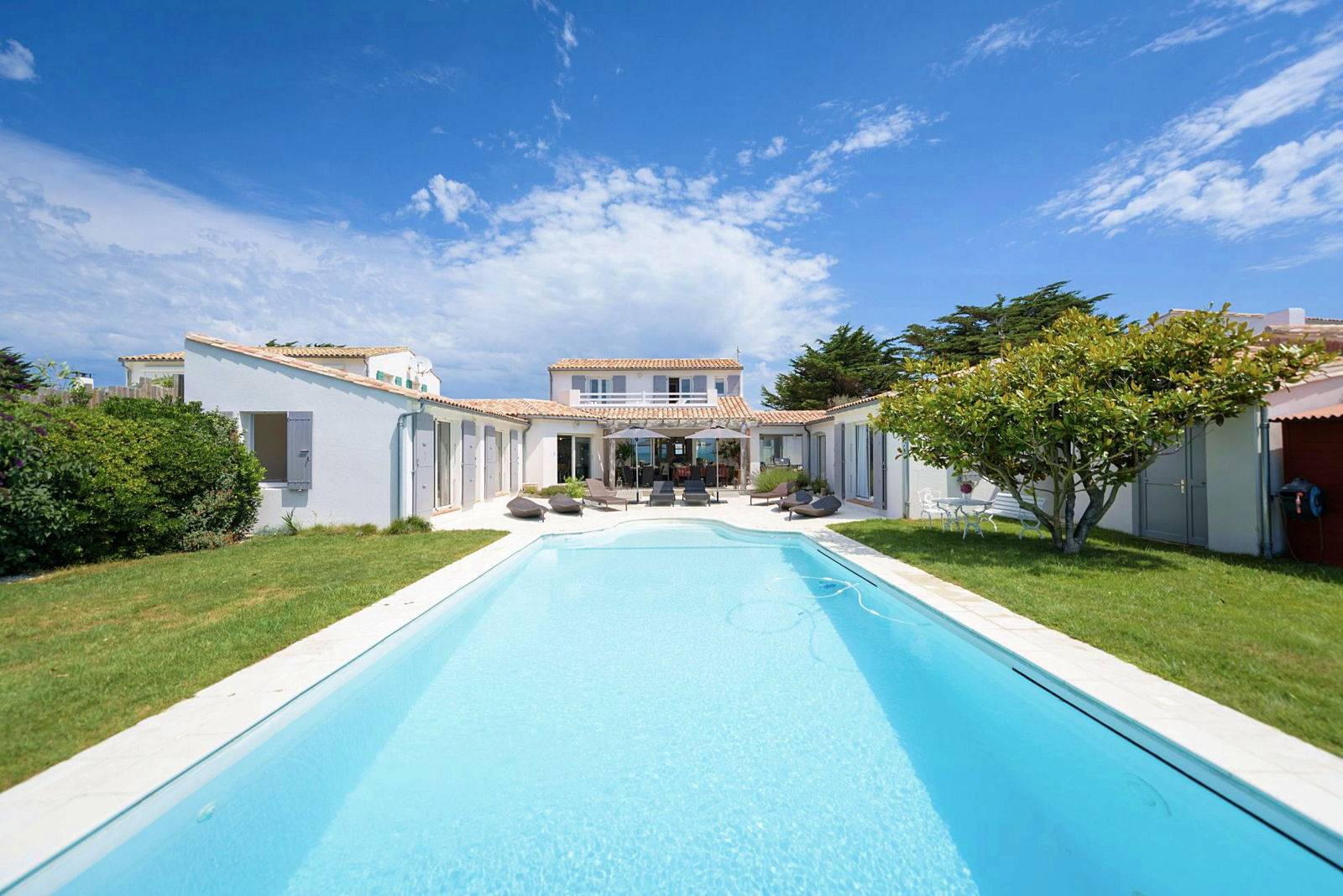 Loue villa classée **** Les Ensemberts - front de mer - piscine - 12 couchages - Sainte-Marie-de-Ré (17)