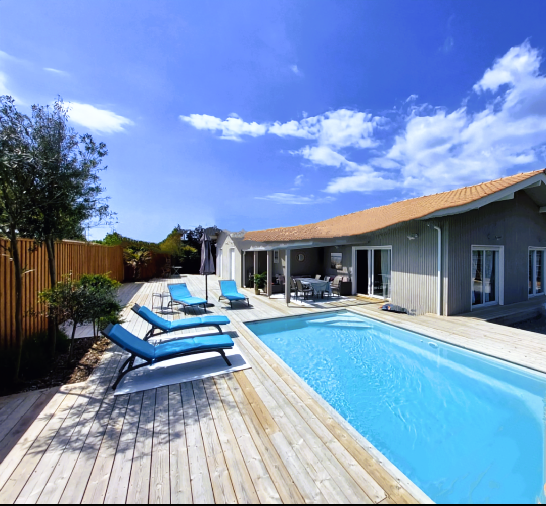 Loue villa à Lège-Cap-Ferret avec piscine privée chauffée et grande terrasse - 8 couchages