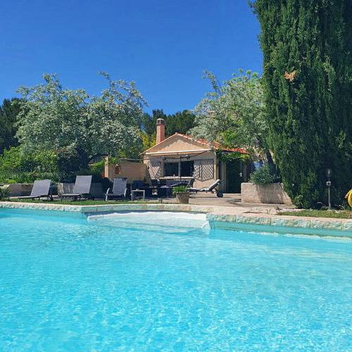 Loue la villa Ixelle en provence 8 couchages - Lambesc (13410)