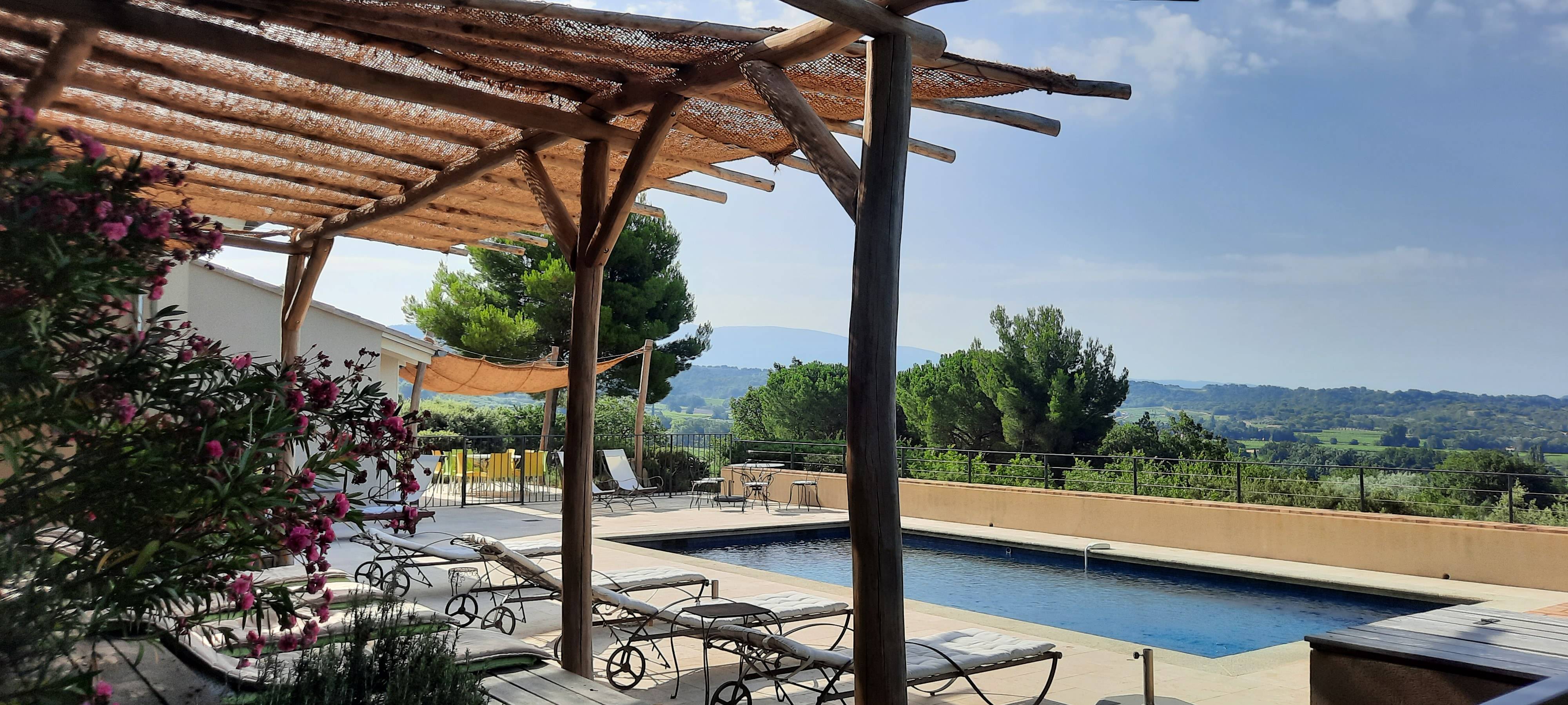 Loue villa moderne vue magnifique piscine - 5/6 chambres - 10/12 couchages - Mirabel-aux-Baronnies (26)
