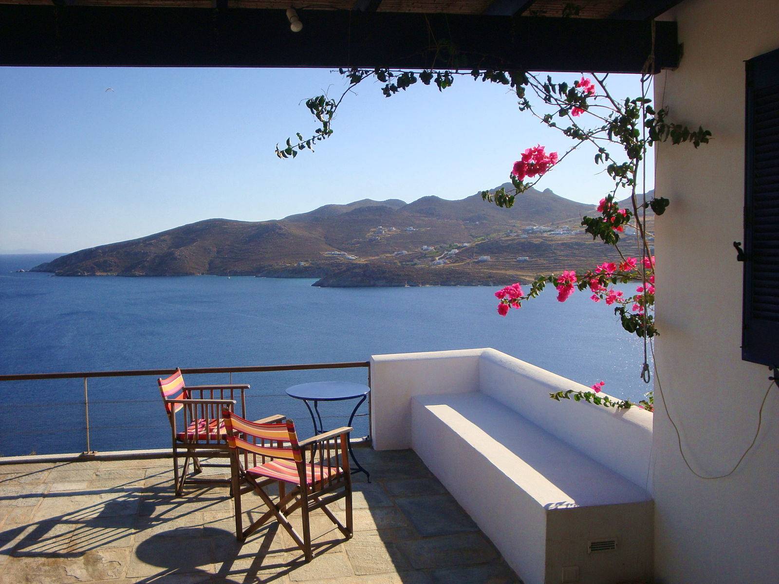SERIFOS : Loue villa sur mer-6 couchages-3 terrasses-300m plage de Livadi