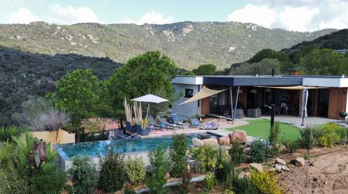 Loue Villa neuve tout confort de 165m² vue mer -piscine - 9 couchages - Rive Sud Ajaccio; Porticcio (20)